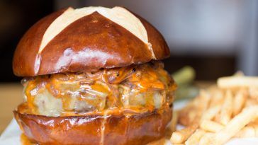 Top 10 places to eat a burger in new york city