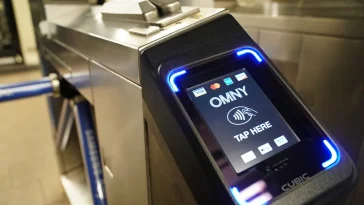 omny reader subway turnstile