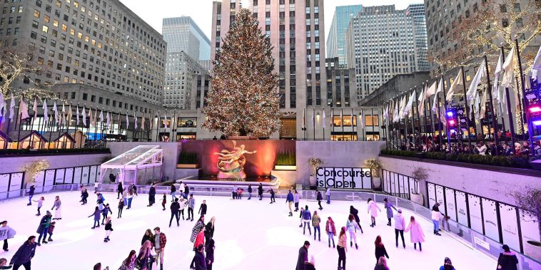 Rockefeller_Center_Christmas_Tree_Ice_Rink_NYC