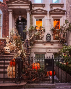 74 East between Madison and Park Avenues halloween houses at upper east side by @rtanphotos